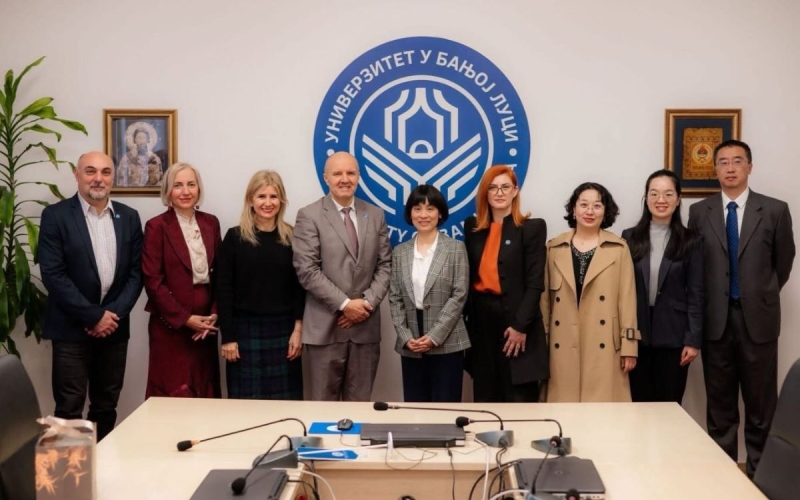 Амбасадорка НР Кине посјетила Студијски програм синологија