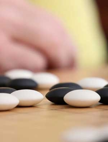孔子学院举办“周末围棋主题活动”